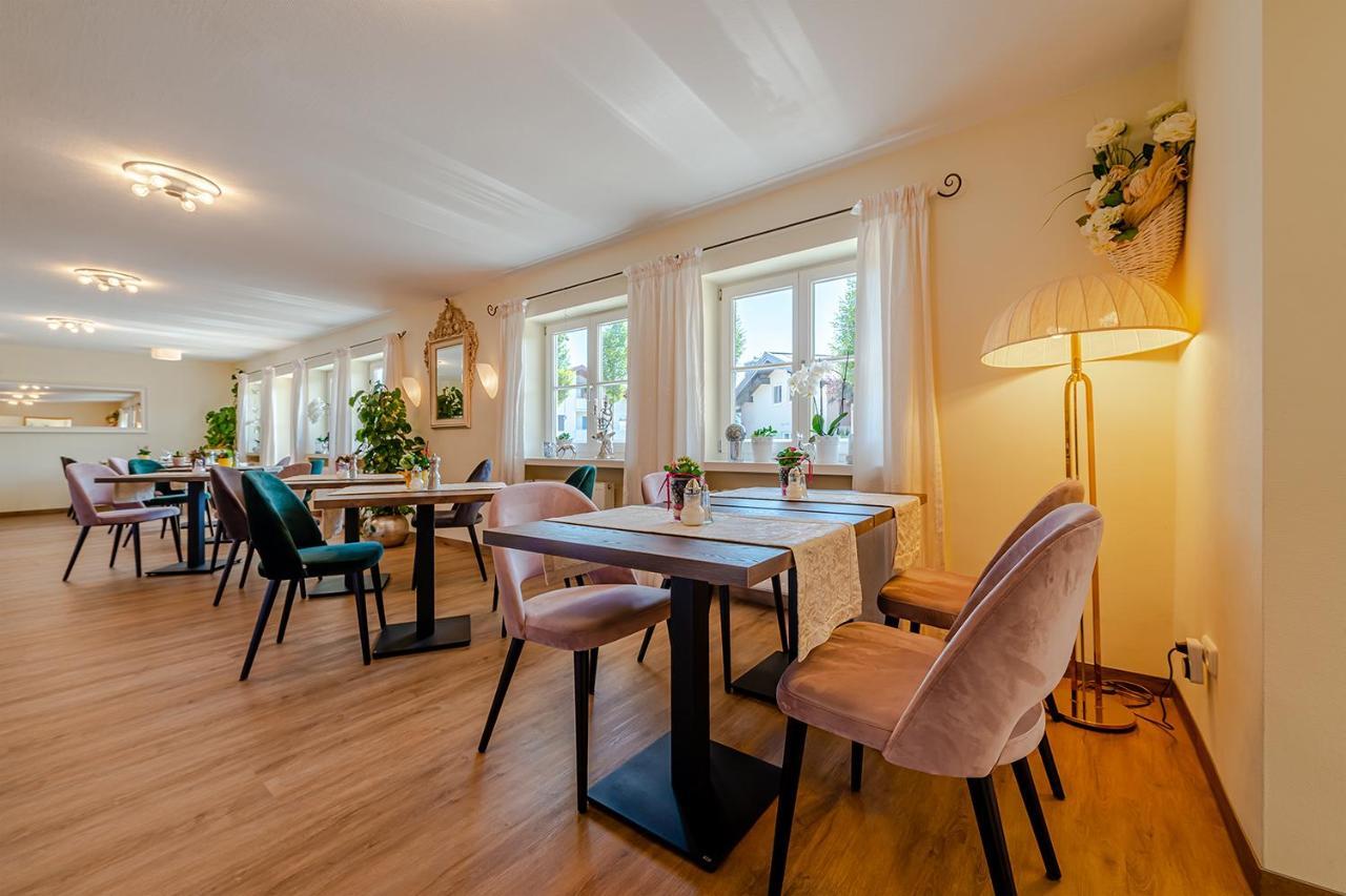 Hotel Neudeck 3*